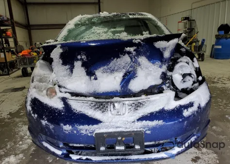 2011 Honda Fit z USA, uszkodzony, nr VIN JHMGE8G37BC021653